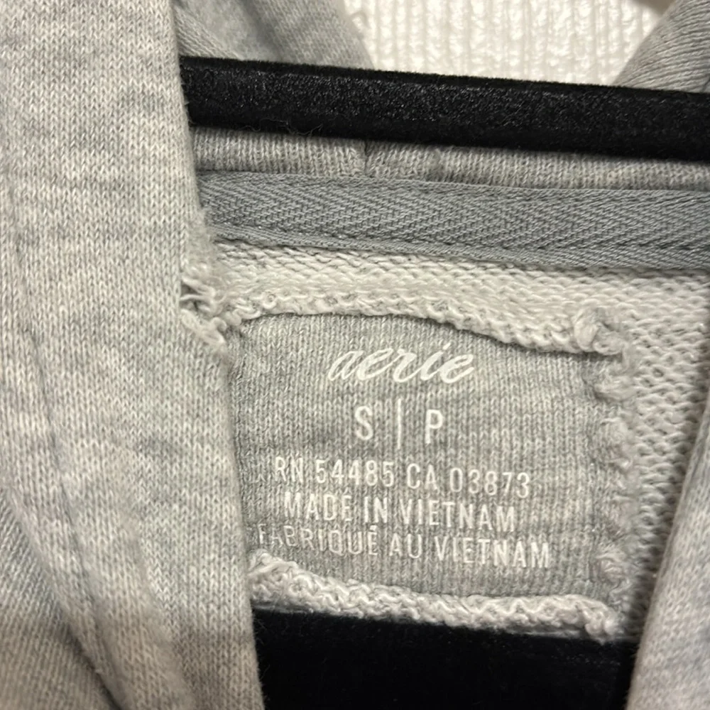 (2) Aerie Oversized Gray & Olive Green Pullover Hoodies Size Small - Picture 7 of 7